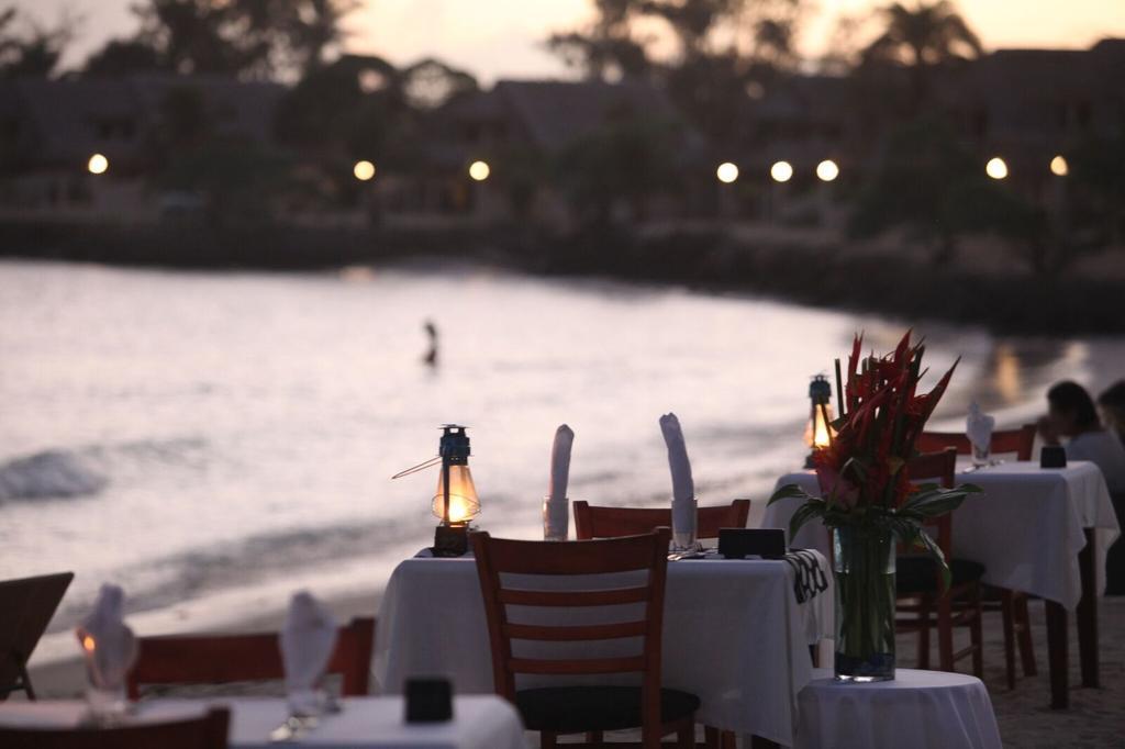 Breakas Beach Resort (Adults Only) Порт Вила Екстериор снимка