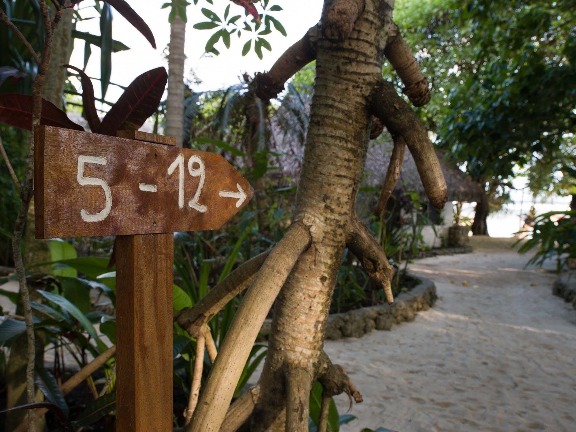 Breakas Beach Resort (Adults Only) Порт Вила Екстериор снимка